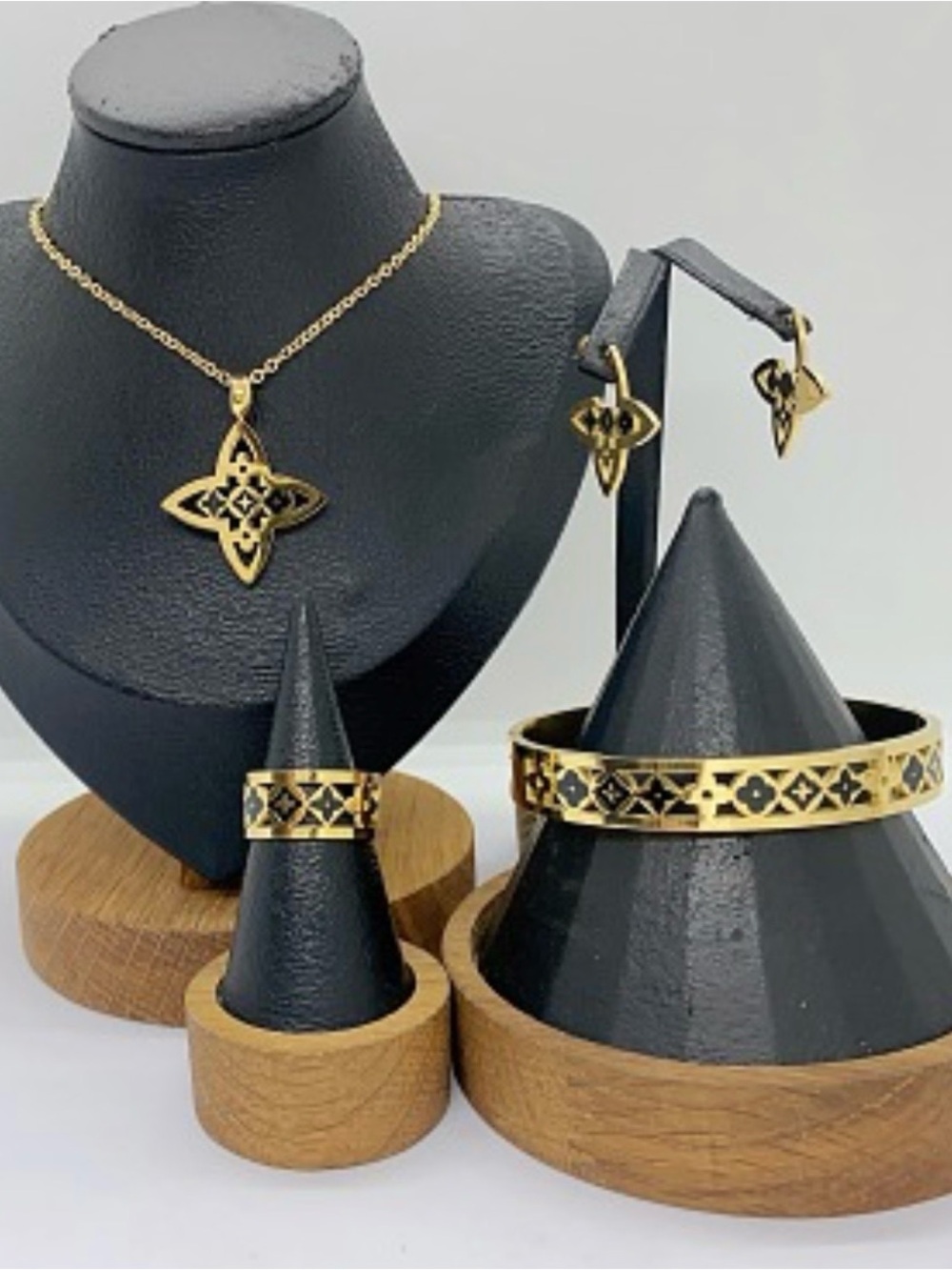 Gold Floral Motif Jewelry Set - Necklace, Bracelet, Ring & Earrings